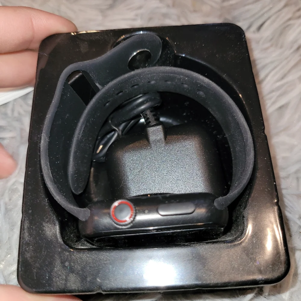 Smart Watch - Picture 2 of 4